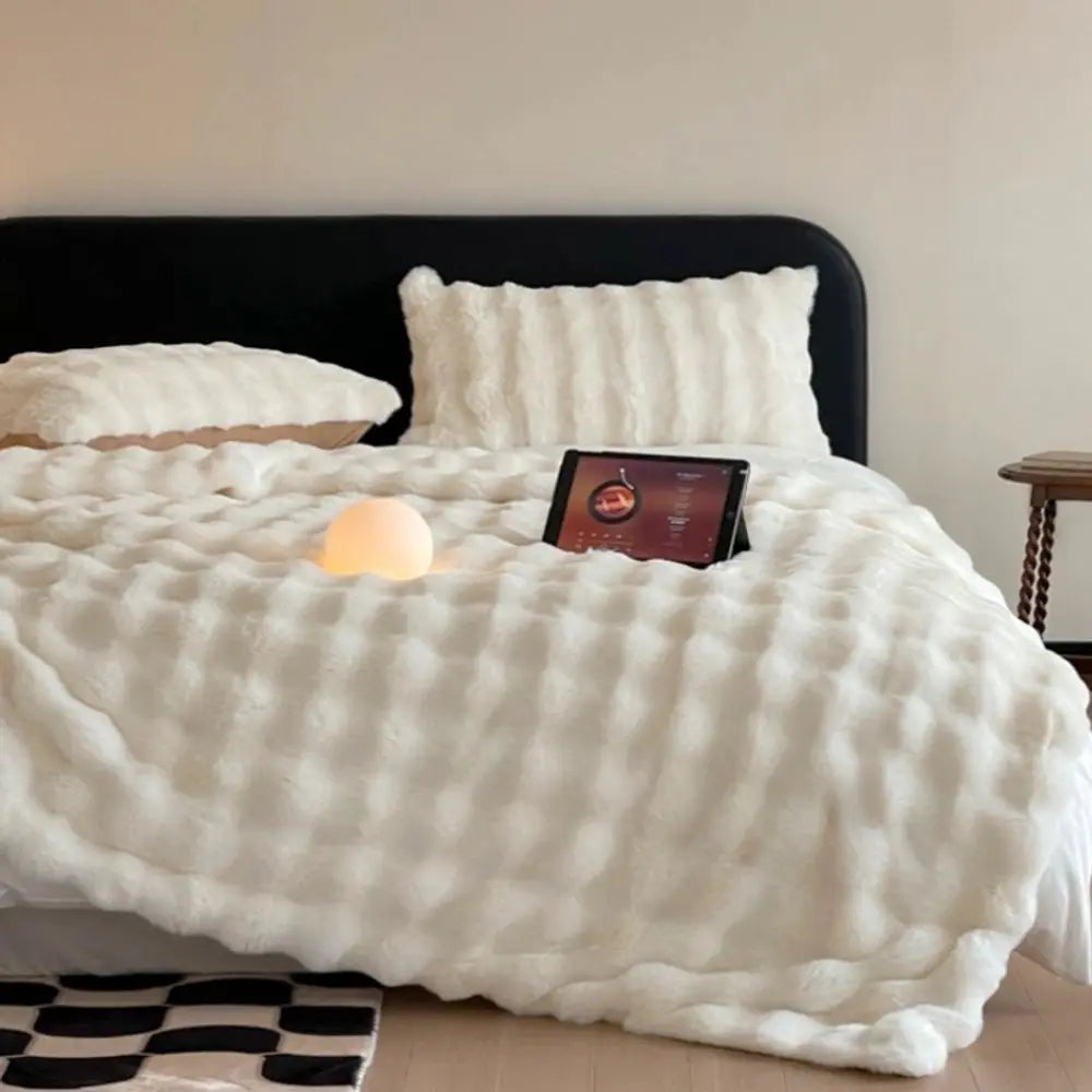 Modern Simple Velvet Cover Blanket Milk Flannel Blanket